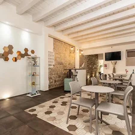 ホテル Aras Boutique 3*