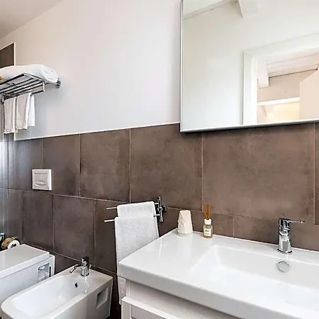 Aras Boutique מלון 3*